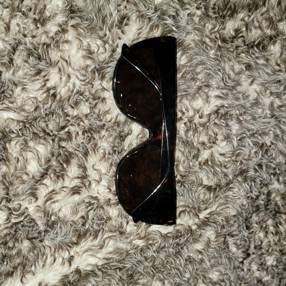 SUNGLASSES - Picture 2 of 3